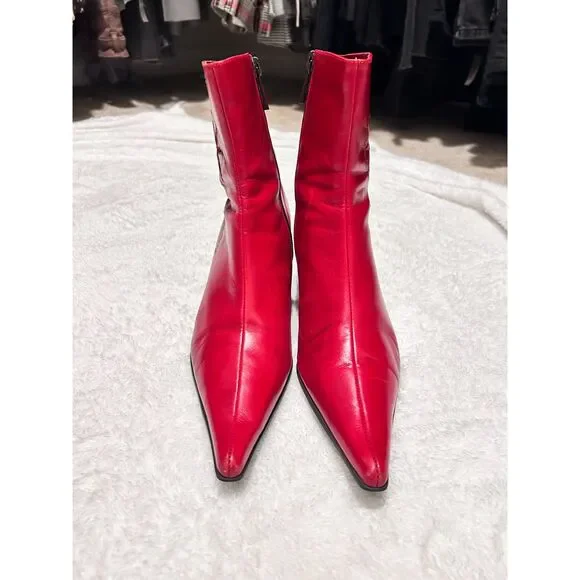 Vintage 90's Y2K Red Leather Pointed Toe Kitten Heel Ankle Boots by BELLE - Picture 2 of 11